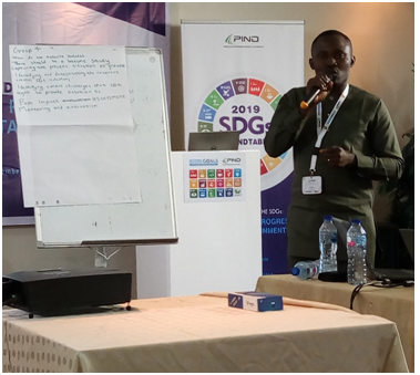 This image has an empty alt attribute; its file name is ARRDEC_s-PM_E-Officer-making-a-presentation-during-the-event.png